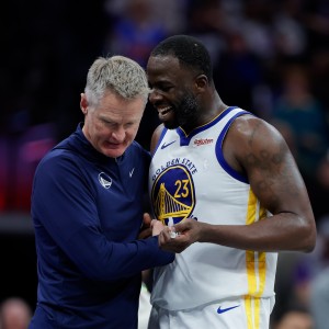 开云APP-解说谈追梦：英雄总有迟暮时 他在勇士的辉煌已过去&amp;是时候翻篇了