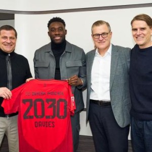 拜仁与戴维斯续签肥约 皇马左后卫补强计划落空